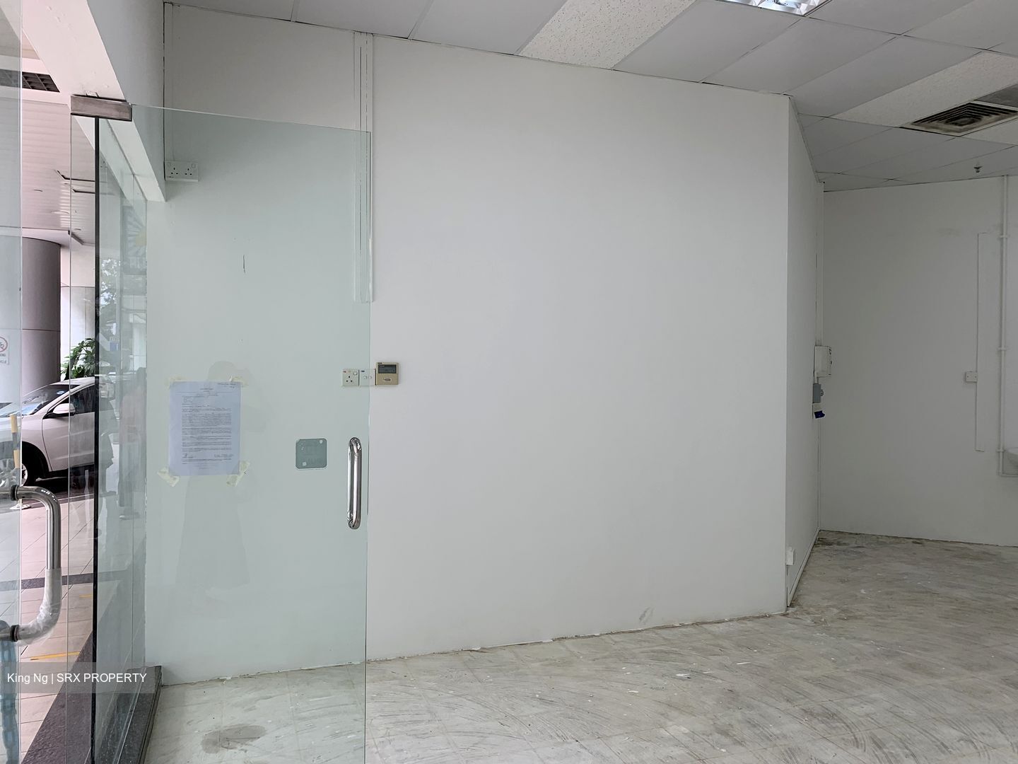 Sunshine Plaza (D7), Retail #549594341